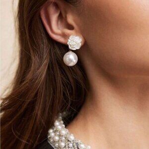 Flower pearl earrings N1161